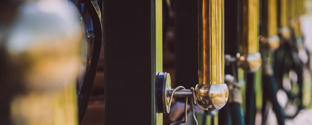 1537777485FranschhoekWineTram_011-min